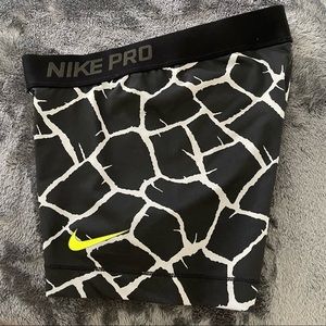🌸Nike pro shorts🌸